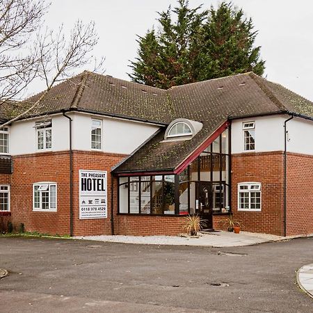 The Pheasant Hotel Wokingham Exterior foto