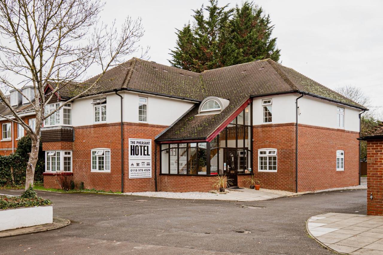 The Pheasant Hotel Wokingham Exterior foto