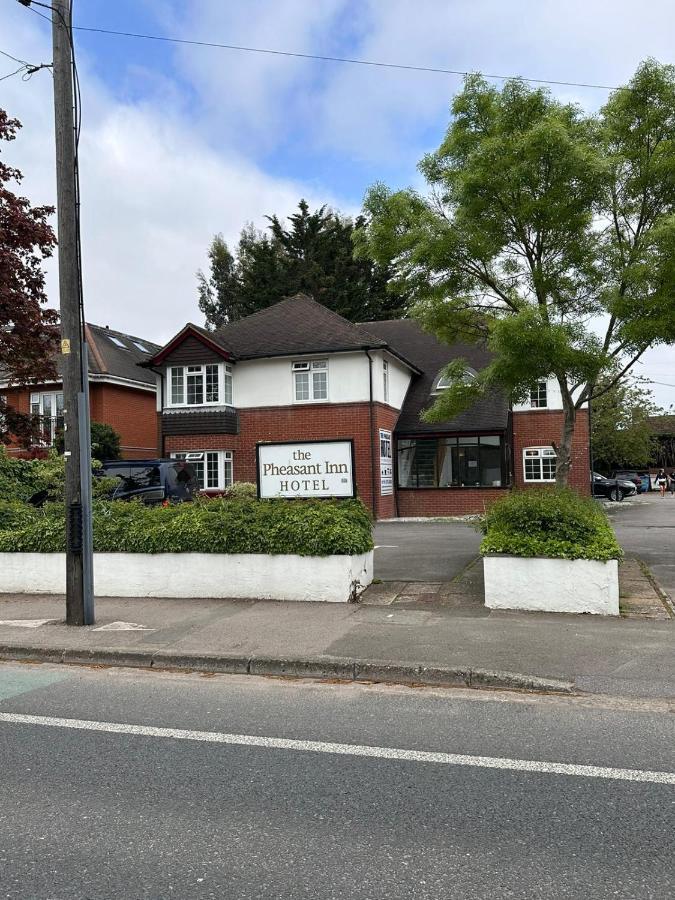 The Pheasant Hotel Wokingham Exterior foto