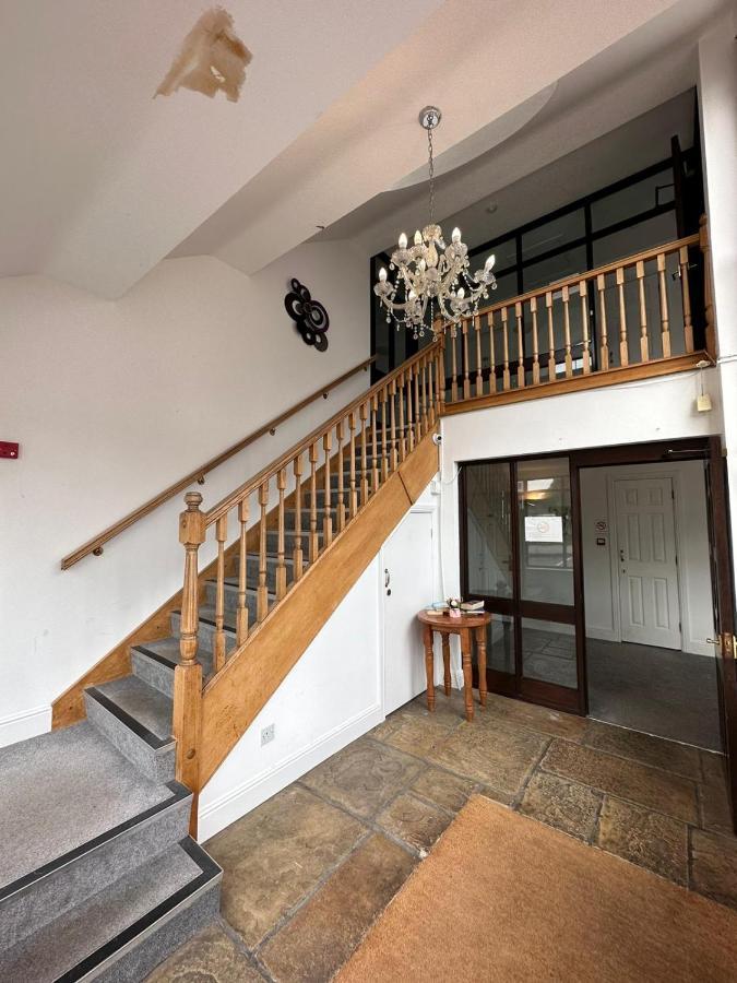 The Pheasant Hotel Wokingham Exterior foto